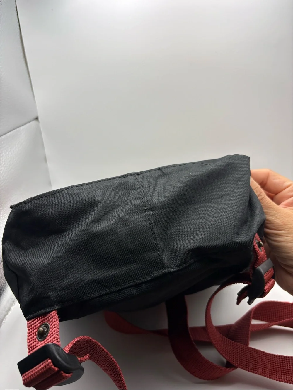 Fjallraven Kanken Mini Backpack Black Red Adjustable Straps & Pockets